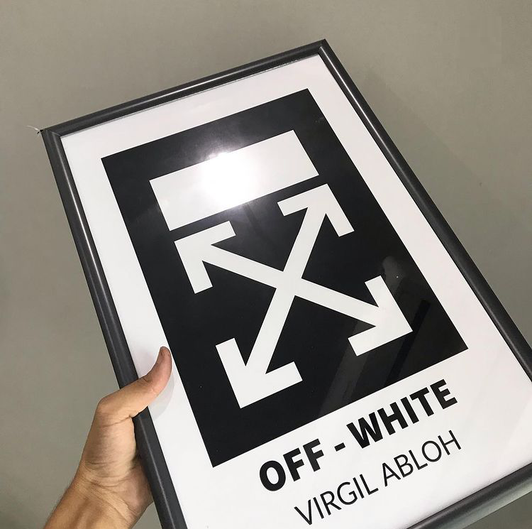 OFF WHITE VA LOGO – SINGLE WALL ART