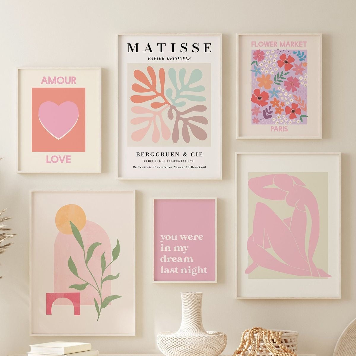 GIRLISH ROOM ART FRAMES – 6 PANEL SET