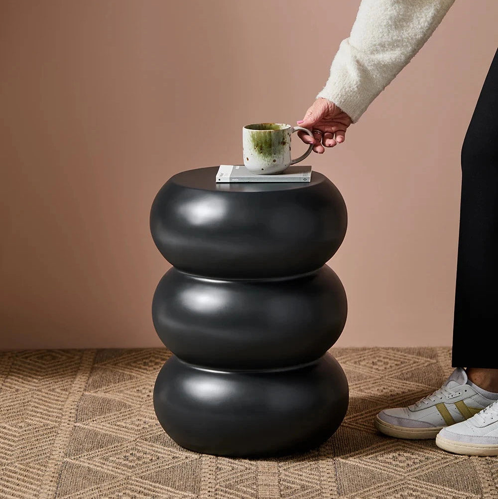 ROCO – Black Curvy Side Table
