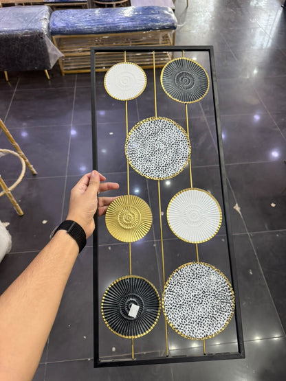 Modern Geometric Circle Metal Wall Art – Black & Gold